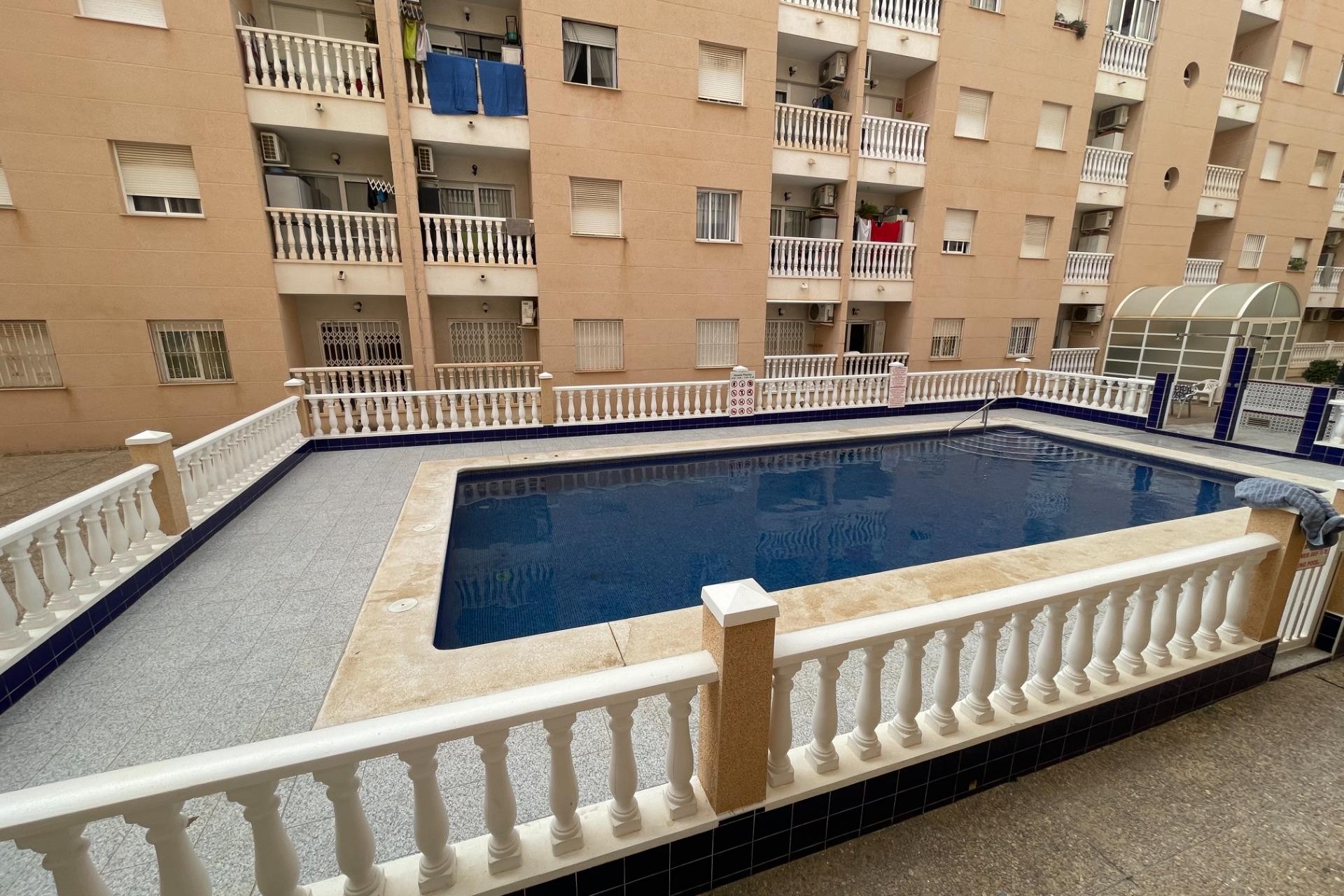 Herverkoop - Appartement / flat - Torrevieja - Estacion De Autobuses