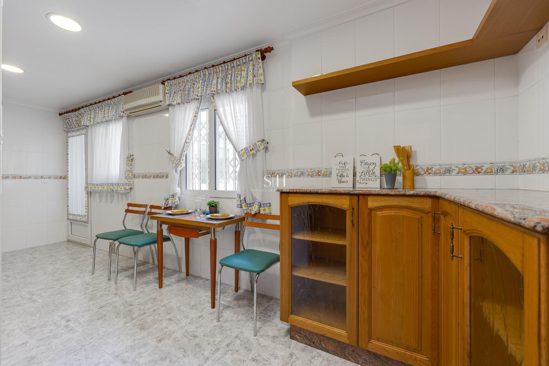 Herverkoop - Appartement / flat - Torrevieja - Paseo Maritimo