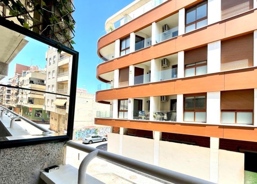 Herverkoop - Appartement / flat - Torrevieja - Playa de los Locos