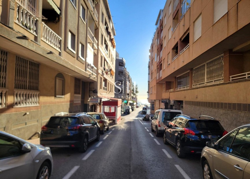 Herverkoop - Appartement / flat - Torrevieja - Playa de los Locos