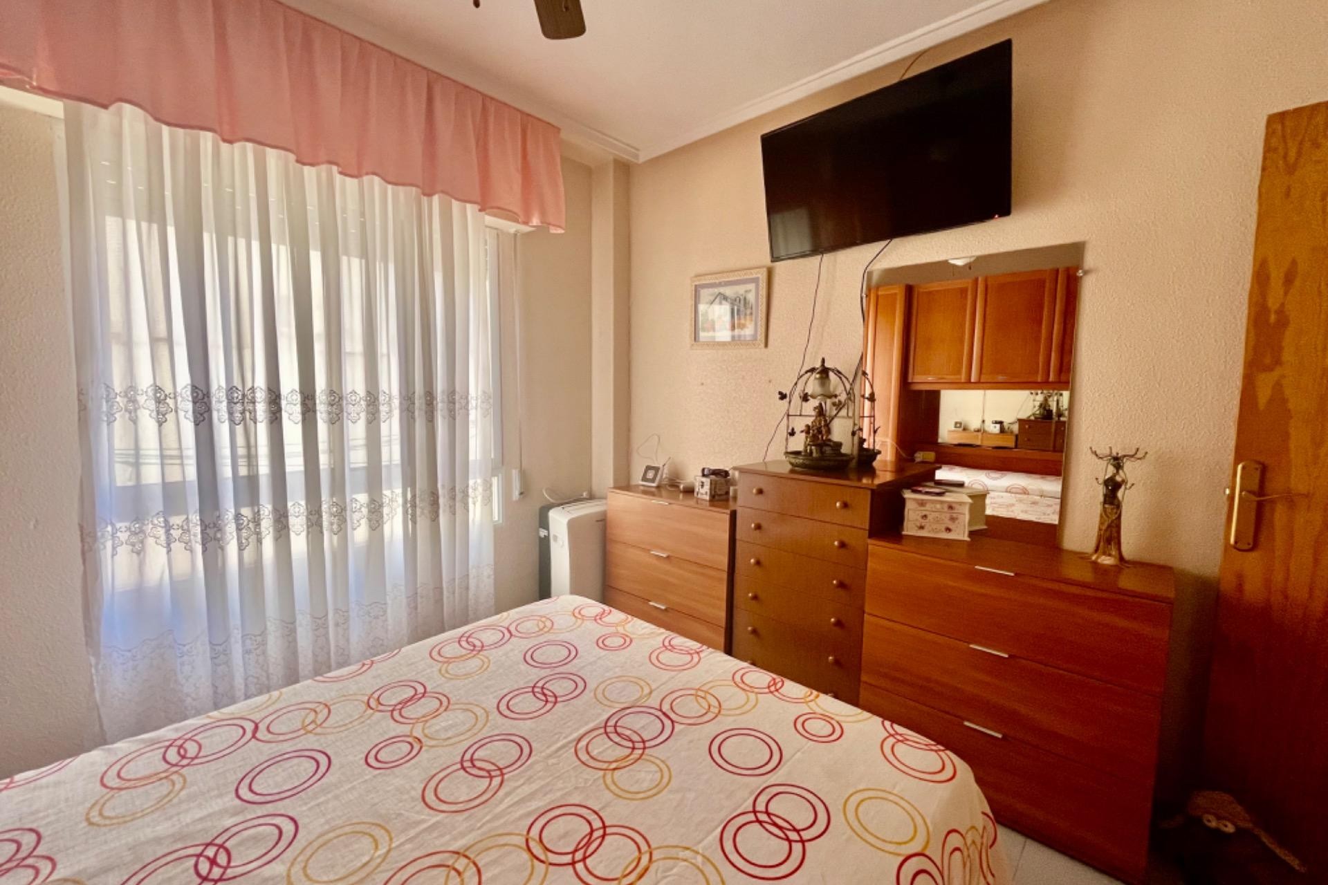 Herverkoop - Appartement / flat - Torrevieja - Playa de los Locos