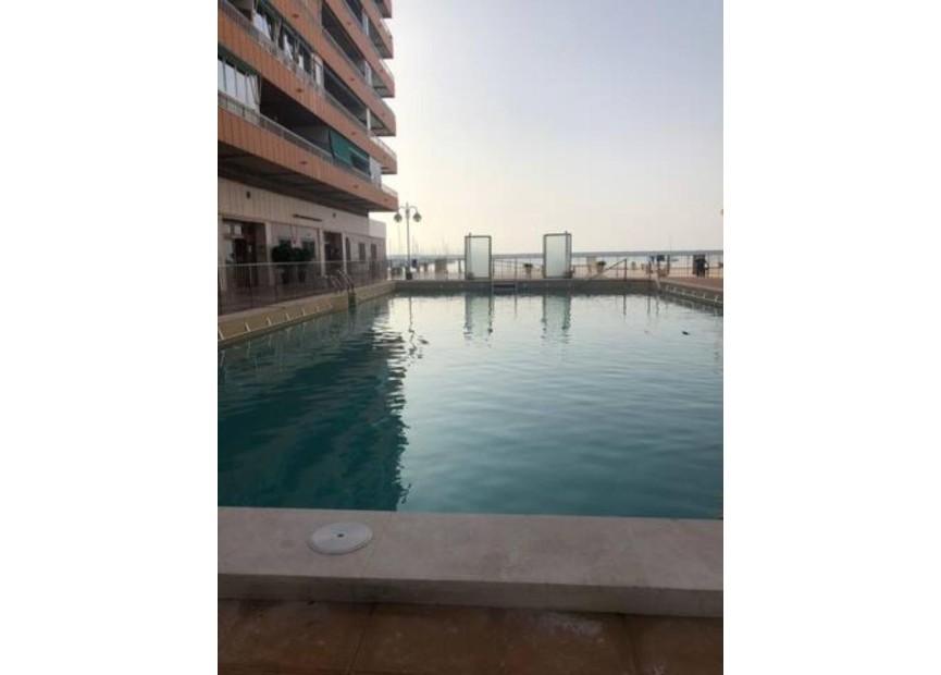 Herverkoop - Appartement / flat - Torrevieja - Playa De Los Naufragos