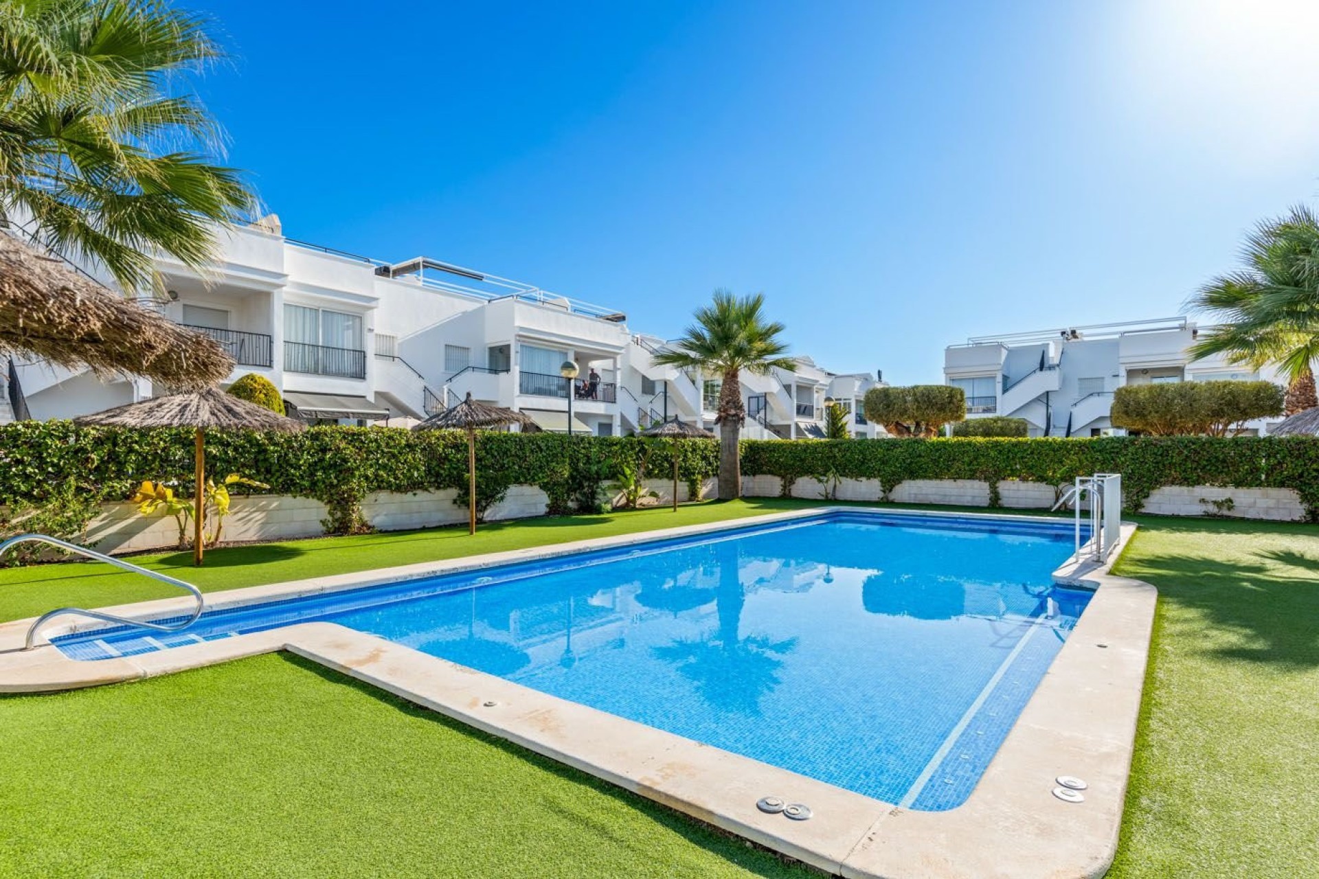 Herverkoop - Bungalow - Torrevieja - Aguas Nueva