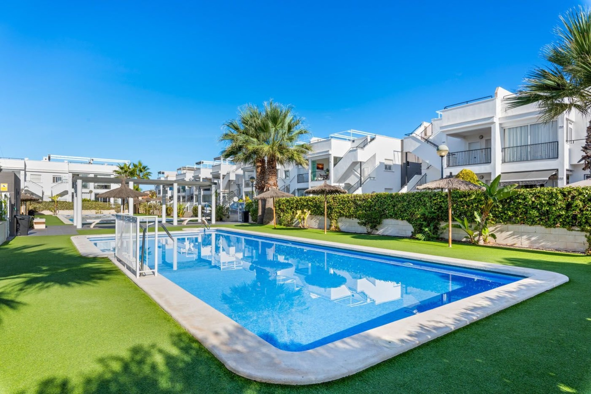 Herverkoop - Bungalow - Torrevieja - Aguas Nueva