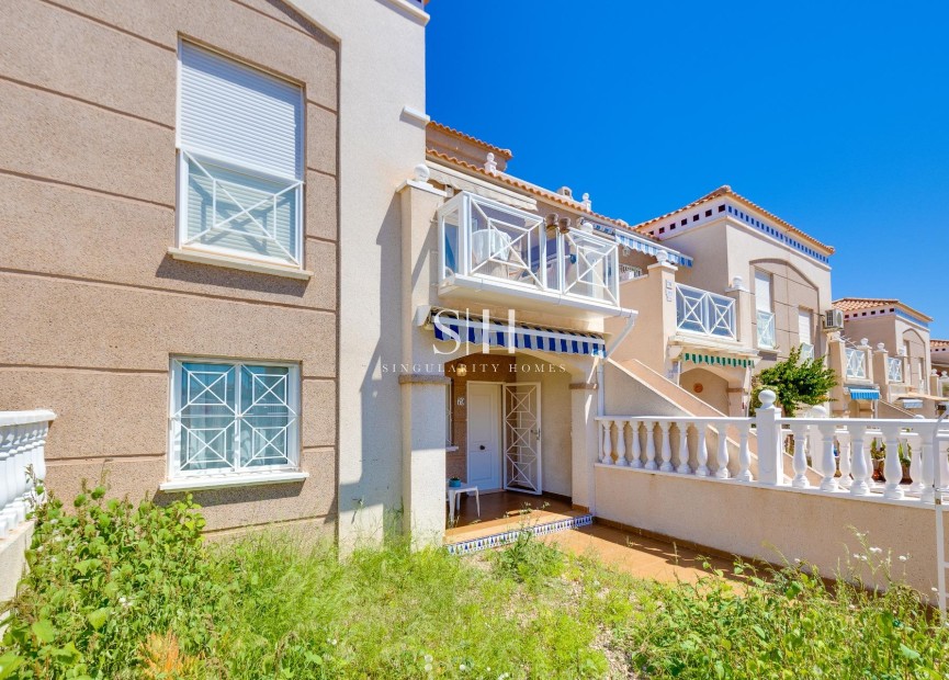 Herverkoop - Bungalow - Torrevieja - Aguas nuevas 1