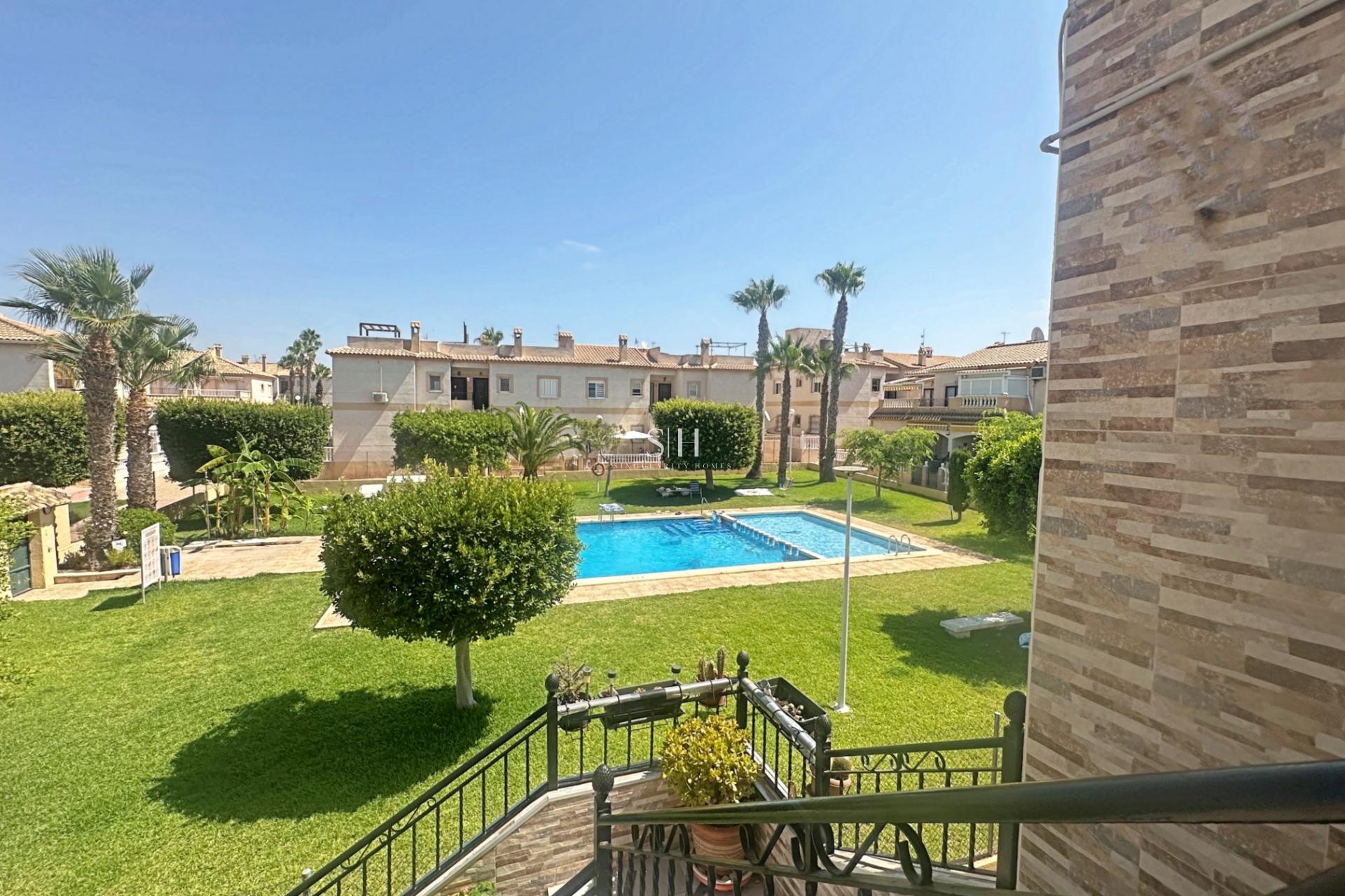 Herverkoop - Bungalow - Torrevieja - aguas nuevas