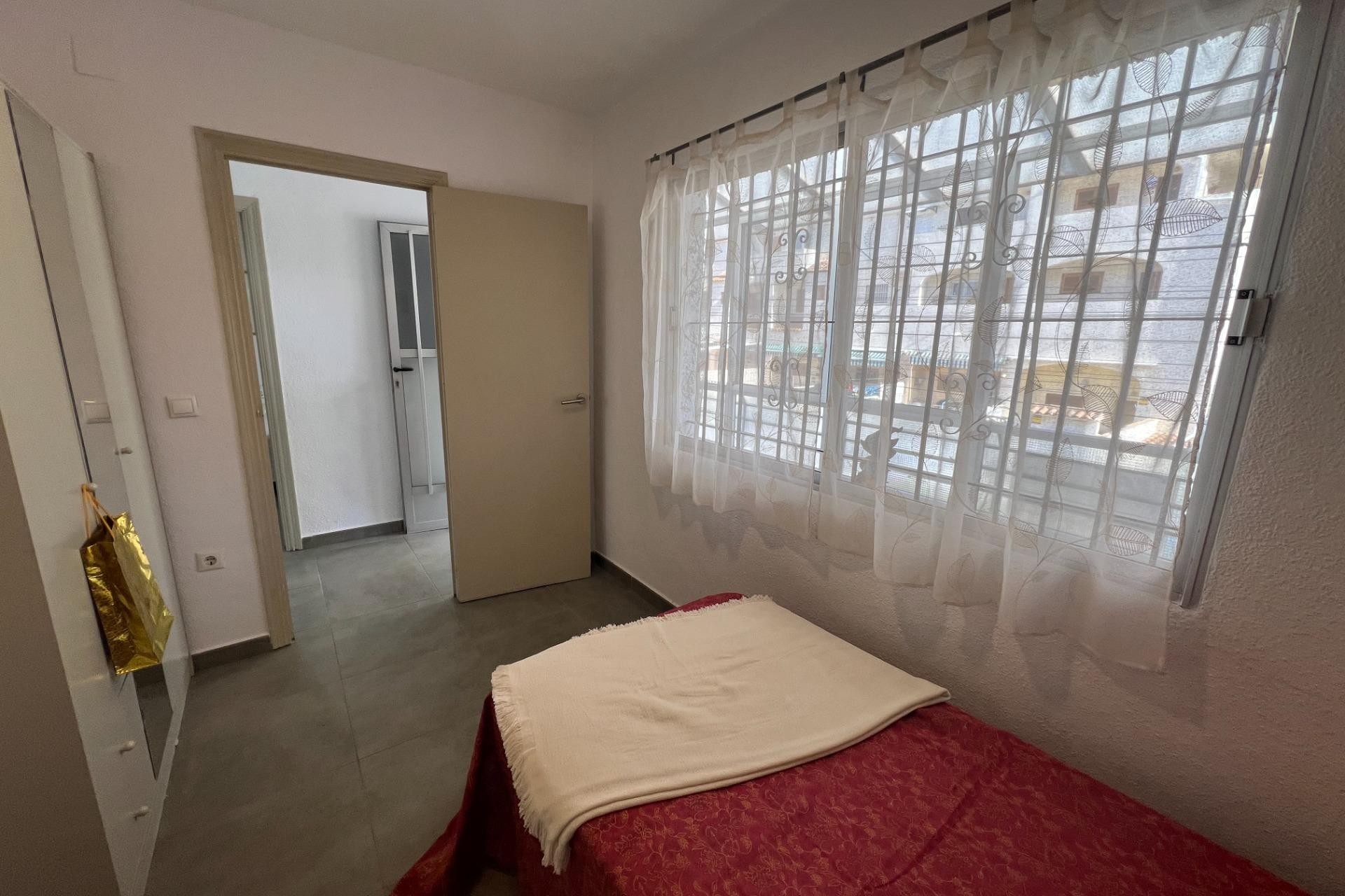 Herverkoop - Bungalow - Torrevieja - Calas Blanca