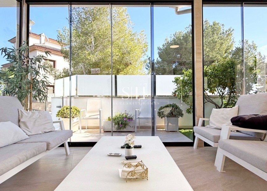 Herverkoop - Detached Villa - Orihuela Costa - Villamartín