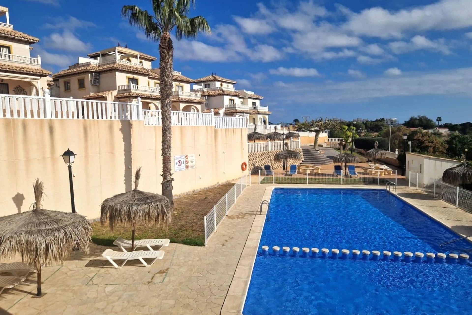 Herverkoop - duplex - Orihuela Costa - Montezenia