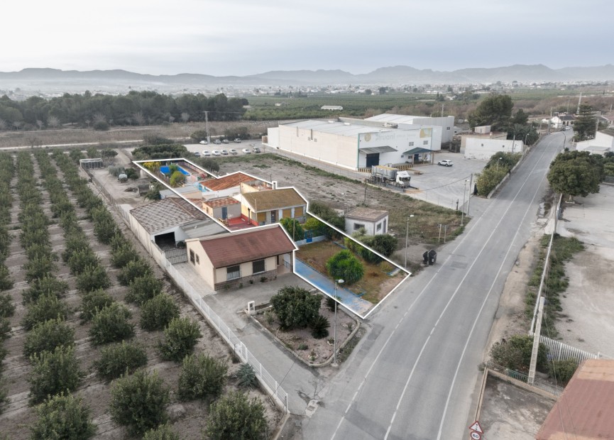 Herverkoop - Finca - Orihuela - Inland