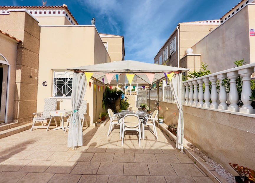 Herverkoop - Huis - Torrevieja - aguas nuevas