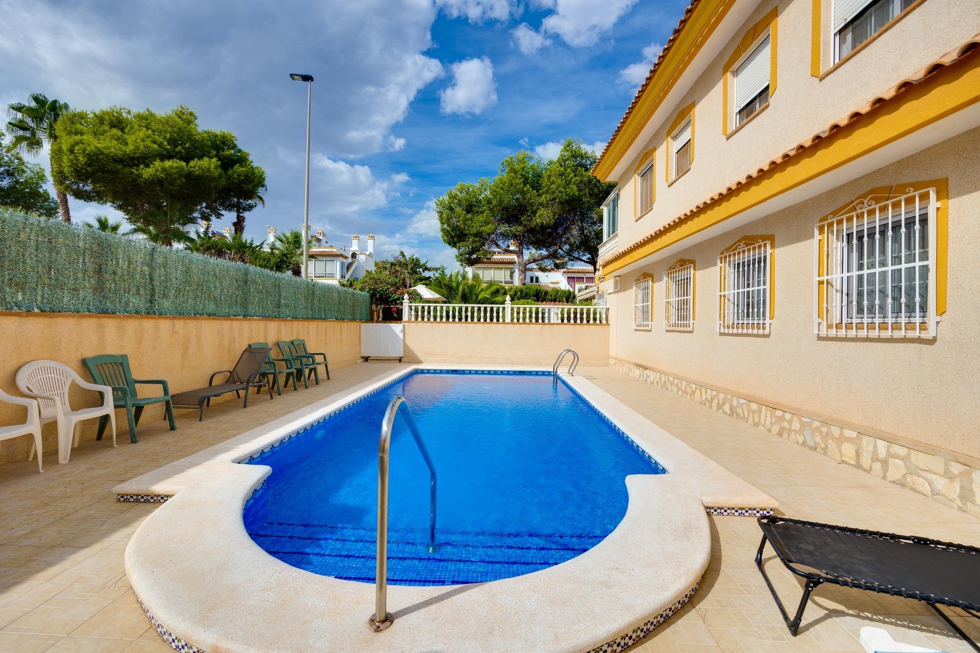 Herverkoop - Semi Detached - Orihuela Costa - Villamartín