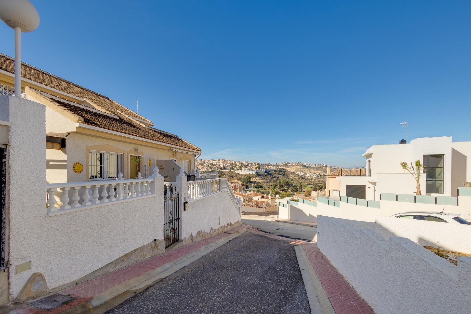 Herverkoop - Town House - Ciudad quesada - Costa Blanca