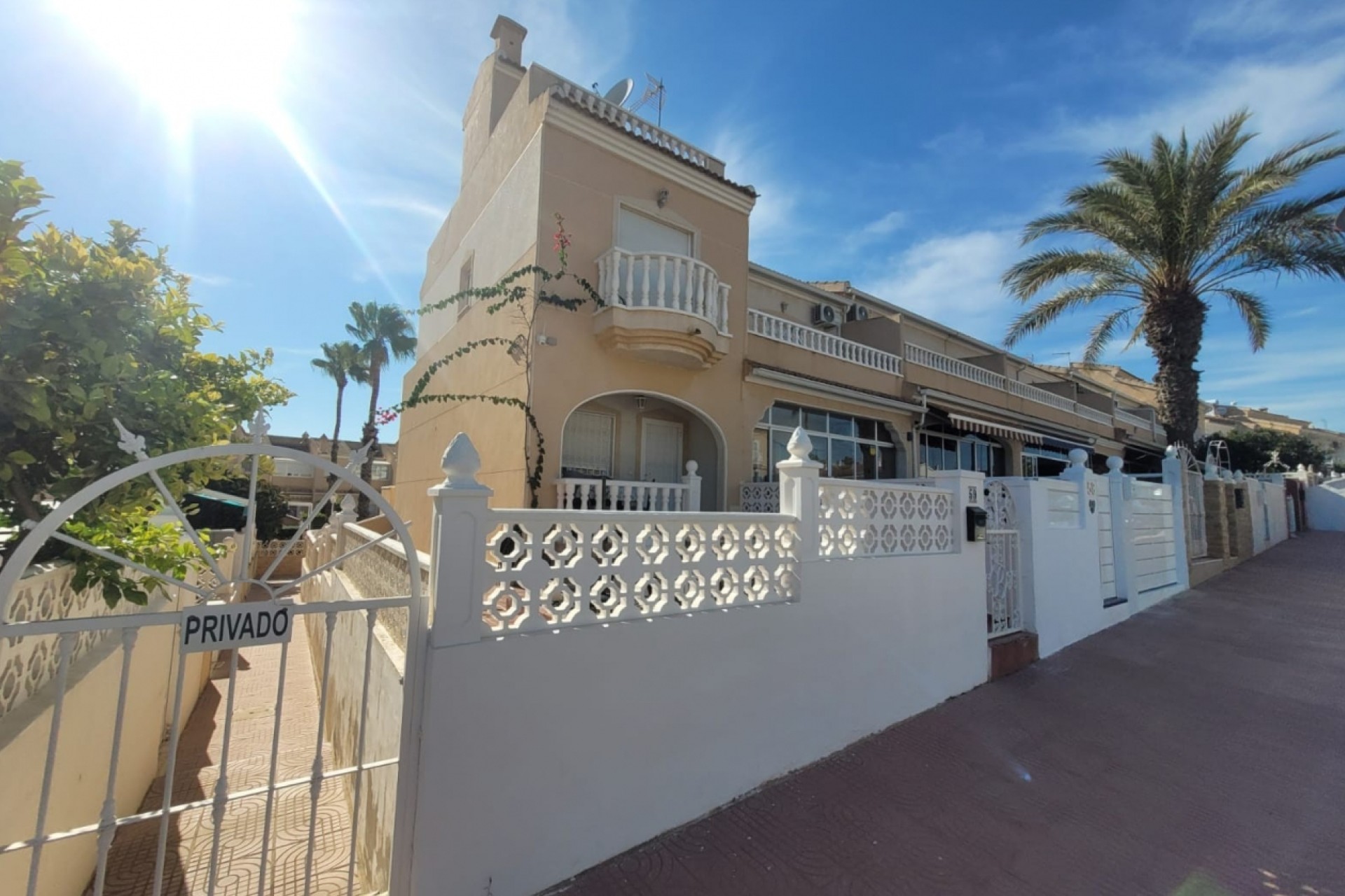 Herverkoop - Town House - Ciudad quesada - Costa Blanca