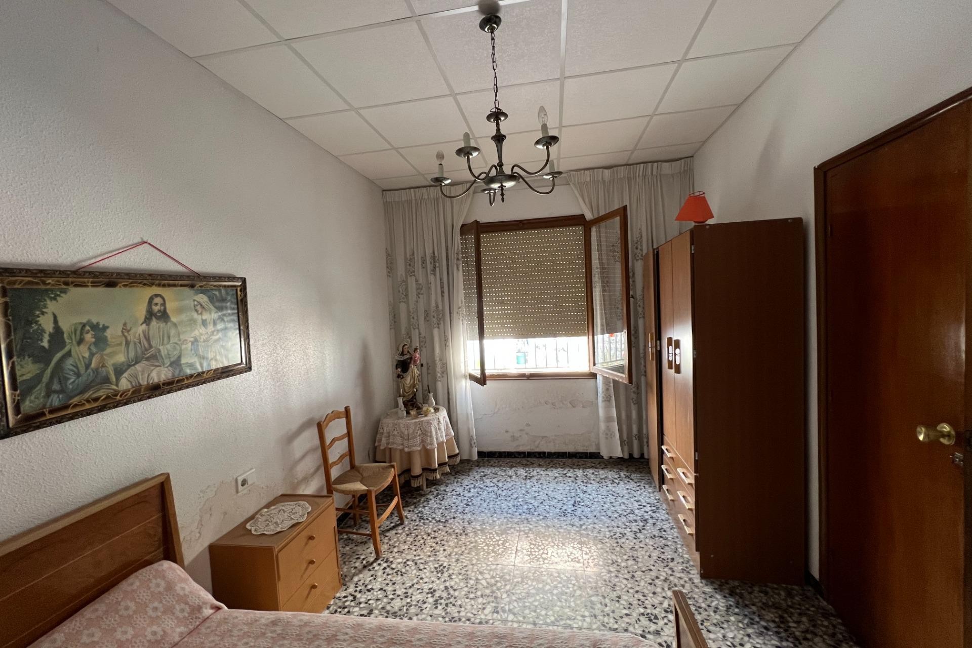 Herverkoop - Town House - Dolores - Centro