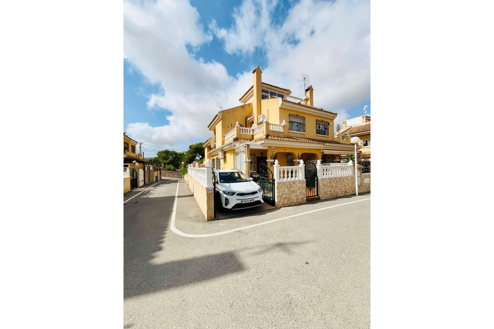 Herverkoop - Town House - Orihuela Costa - La Florida