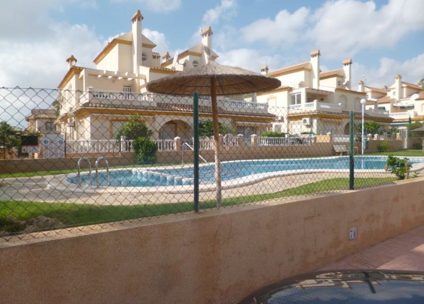 Herverkoop - Town House - Playa Flamenca - Costa Blanca