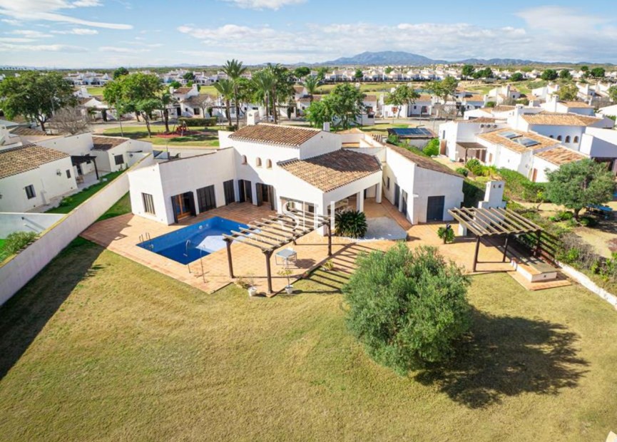 Herverkoop - Villa - El Valle Golf Resort