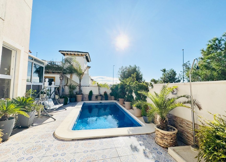 Herverkoop - Villa - La Zenia - Costa Blanca