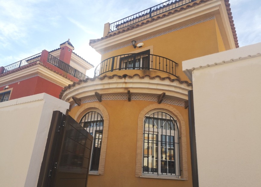 Herverkoop - Villa - Montesinos - Costa Blanca