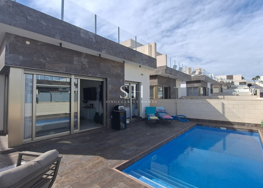 Herverkoop - Villa - Orihuela Costa - Costa Blanca