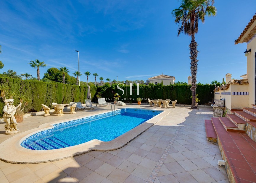 Herverkoop - Villa - Orihuela Costa - Costa Blanca