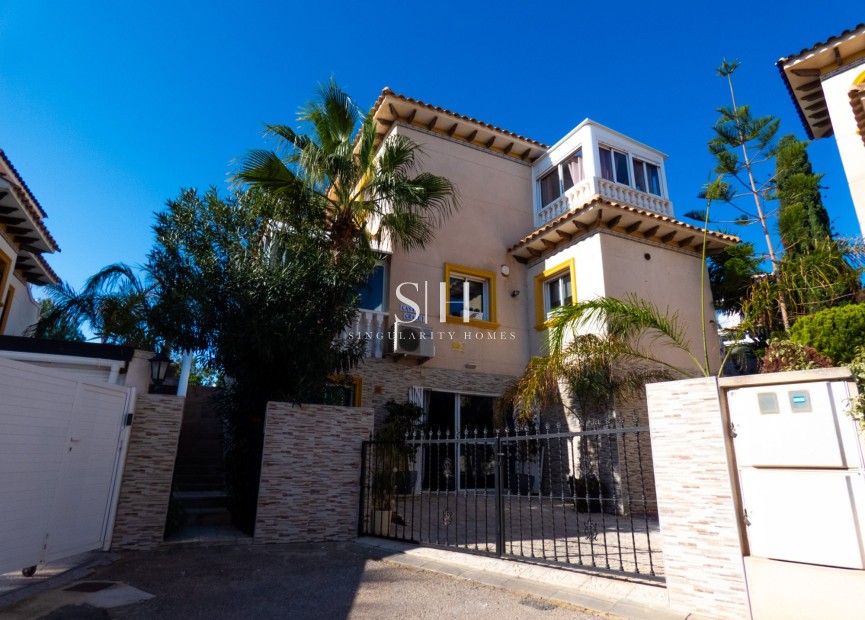 Herverkoop - Villa - Orihuela Costa - Costa Blanca