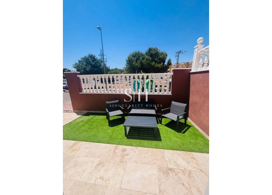 Herverkoop - Villa - Orihuela Costa - Costa Blanca