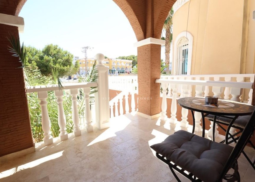 Herverkoop - Villa - Orihuela Costa - Costa Blanca