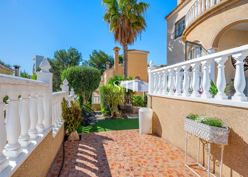Herverkoop - Villa - Orihuela Costa - Costa Blanca