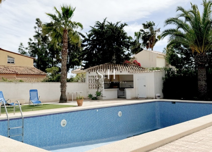 Herverkoop - Villa - Orihuela Costa - La Zenia