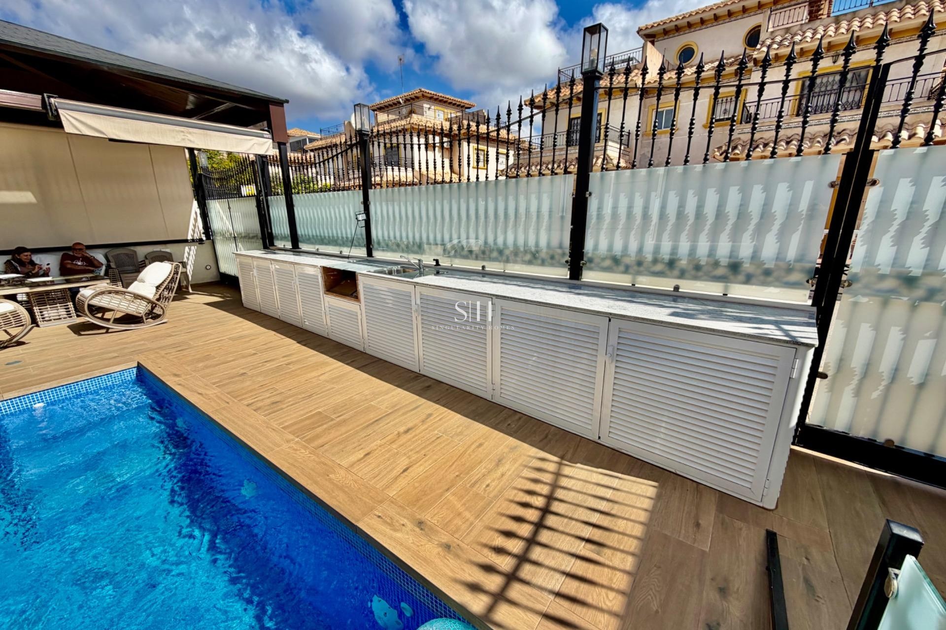 Herverkoop - Villa - Orihuela Costa - La Zenia