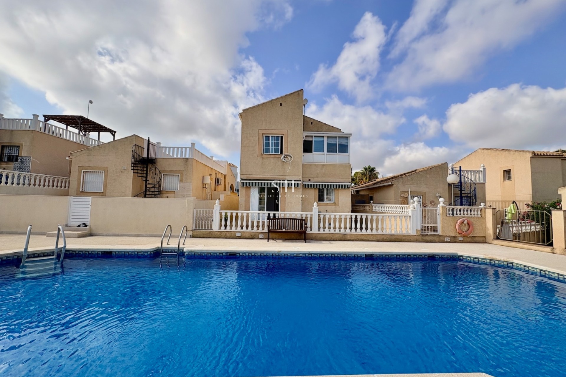 Herverkoop - Villa - Orihuela Costa - Los Balcones