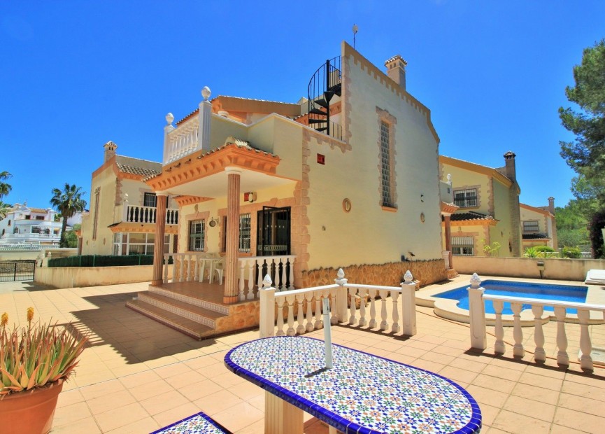 Herverkoop - Villa - Orihuela Costa - Los Dolses