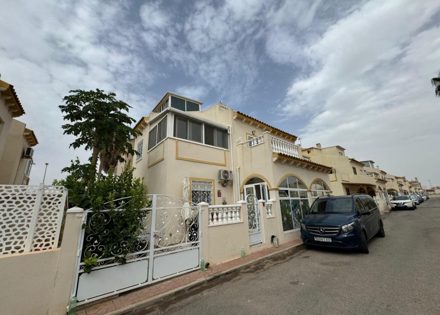 Herverkoop - Villa - Orihuela Costa - Los Dolses