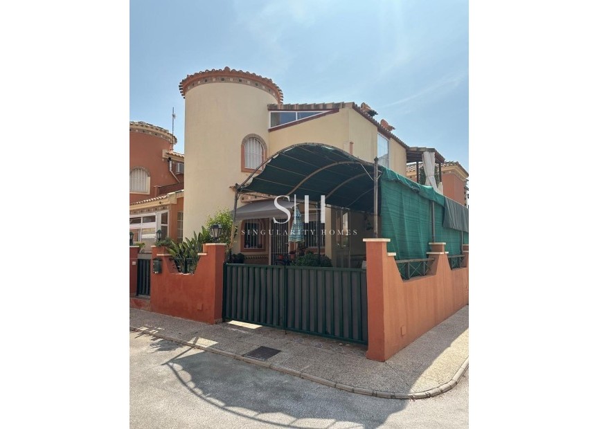 Herverkoop - Villa - Orihuela Costa - Playa Flamenca