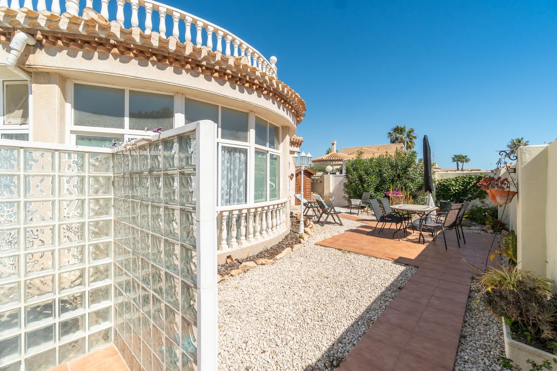 Herverkoop - Villa - Orihuela Costa - Playa Flamenca
