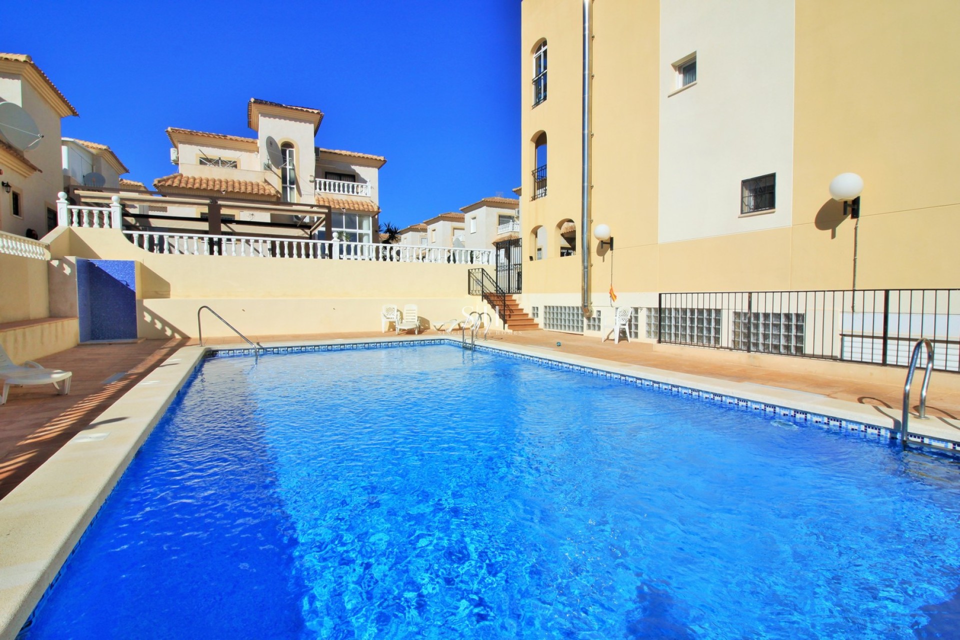 Herverkoop - Villa - Orihuela Costa - Playa Flamenca