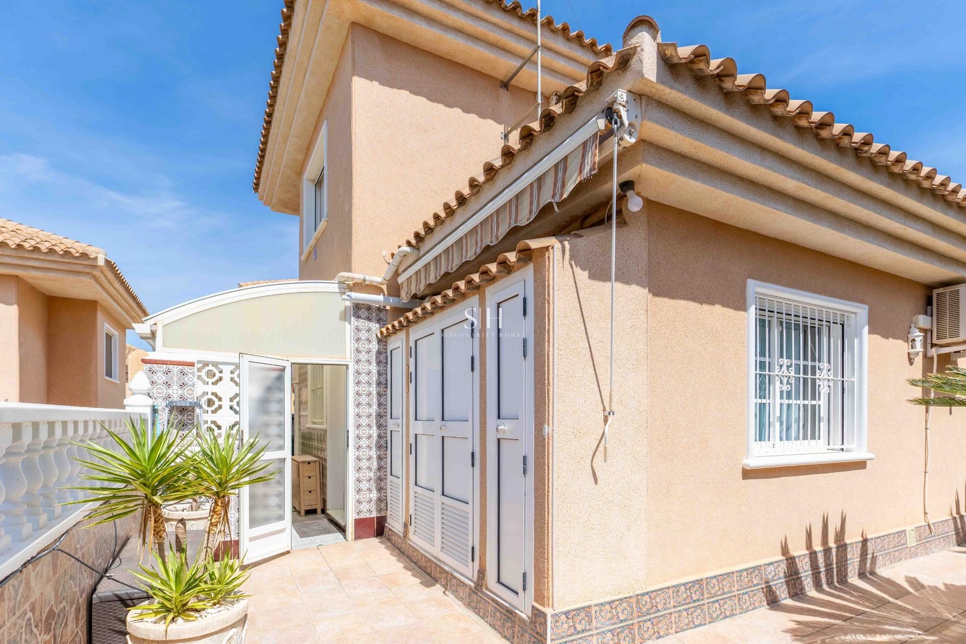Herverkoop - Villa - Orihuela Costa - Punta Prima