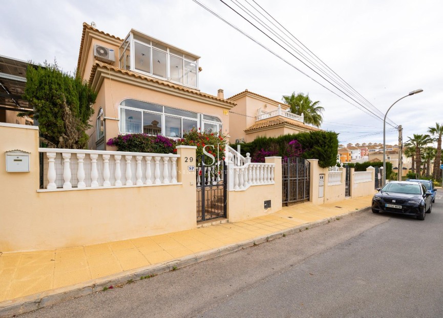 Herverkoop - Villa - Orihuela Costa - Villamartín-las Filipinas