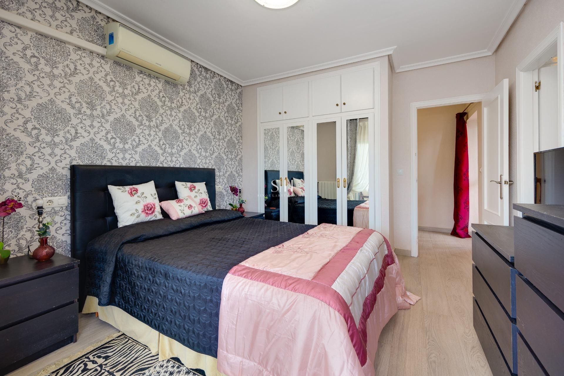 Herverkoop - Villa - Orihuela Costa - Villamartín-las Filipinas