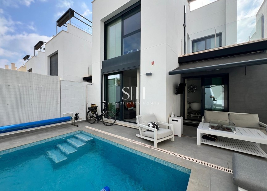 Herverkoop - Villa - Orihuela Costa - Villamartín-las Filipinas