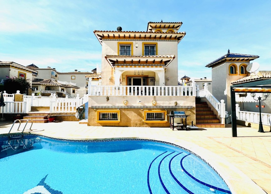 Herverkoop - Villa - Orihuela Costa - Villamartín