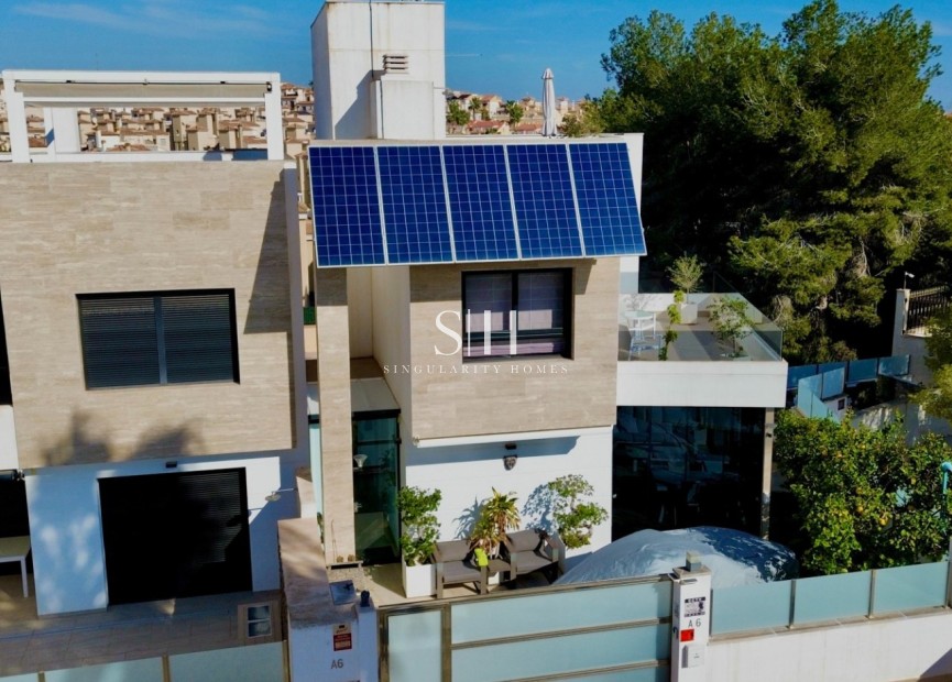 Herverkoop - Villa - Orihuela Costa - Villamartín