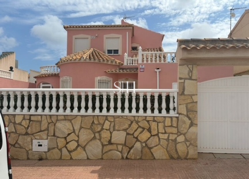 Herverkoop - Villa - Playa Flamenca - Costa Blanca
