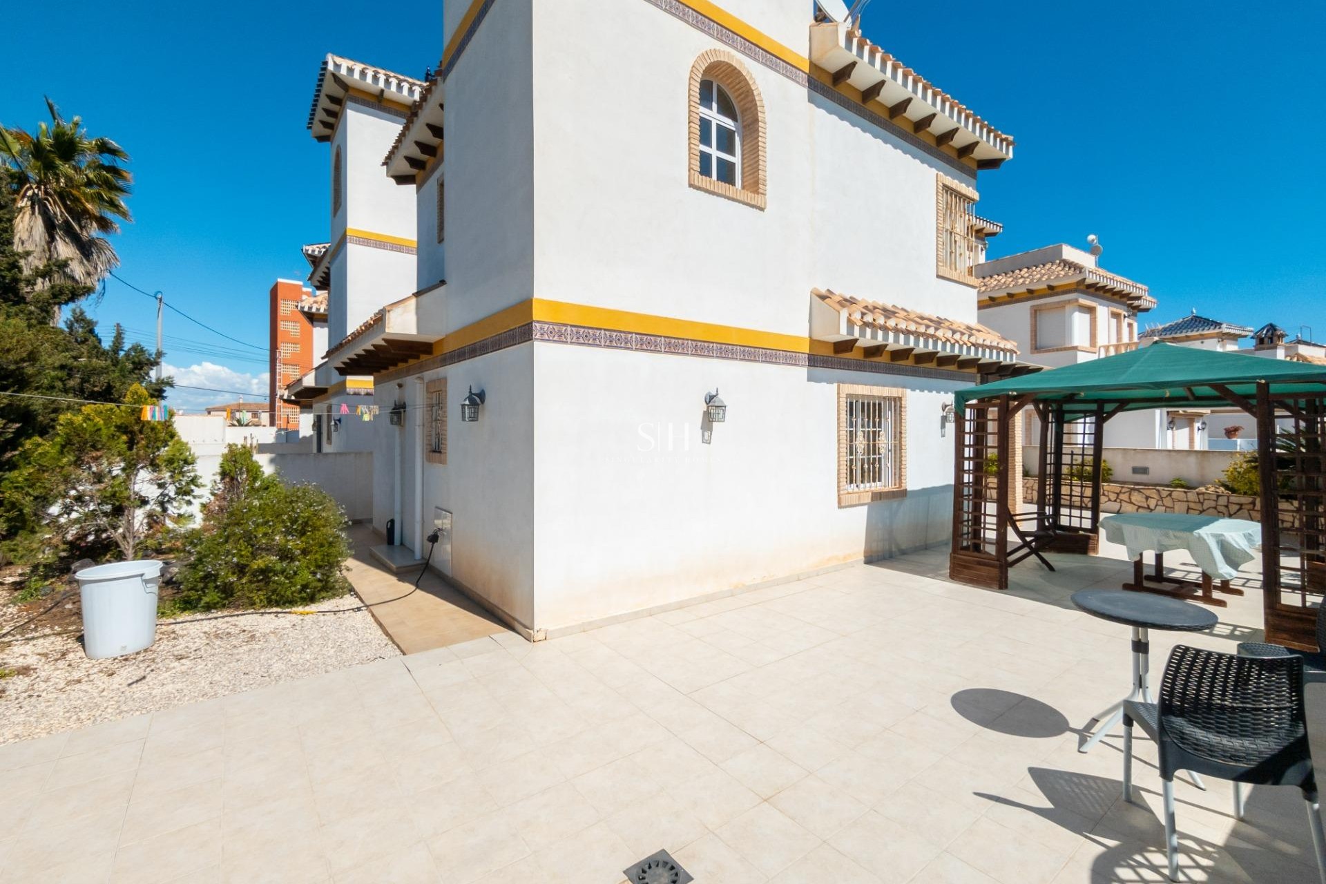 Herverkoop - Villa - Torrevieja - La Mata