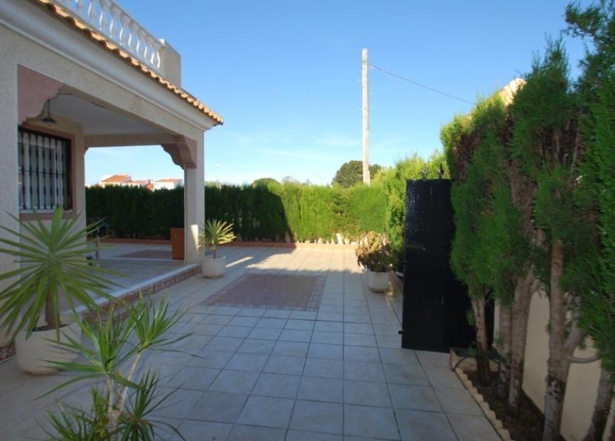 Herverkoop - Villa - Torrevieja - La Siesta - El Salado - Torreta