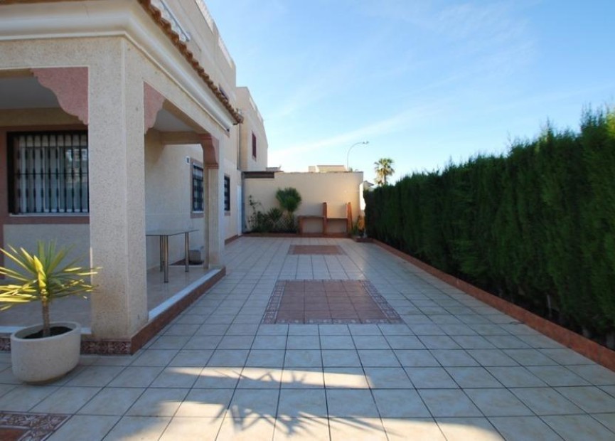 Herverkoop - Villa - Torrevieja - La Siesta - El Salado - Torreta