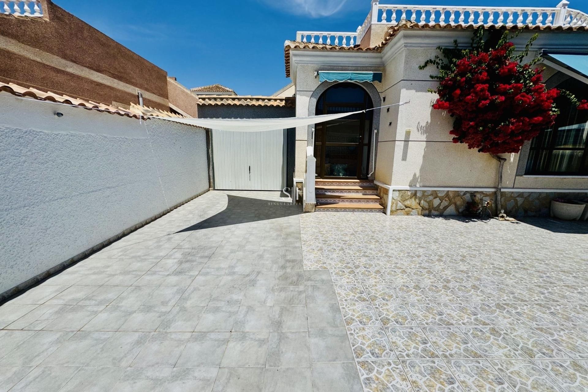 Herverkoop - Villa - Torrevieja - La Siesta - El Salado - Torreta