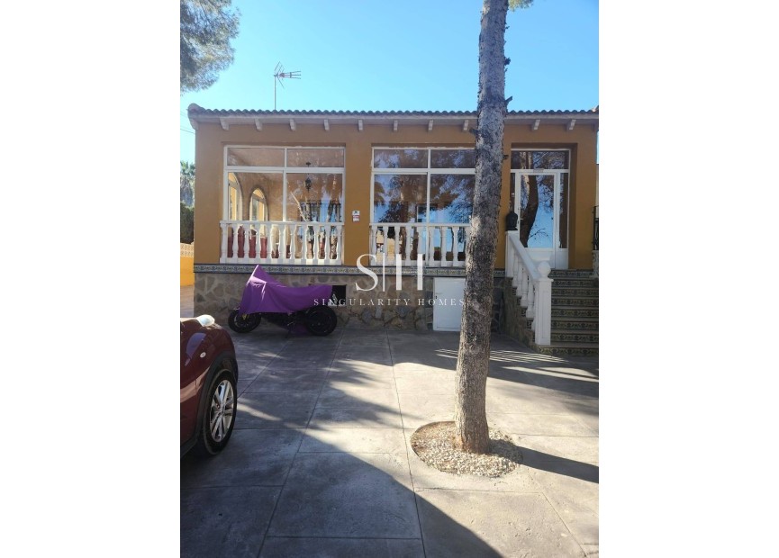 Herverkoop - Villa - Torrevieja - Los balcones